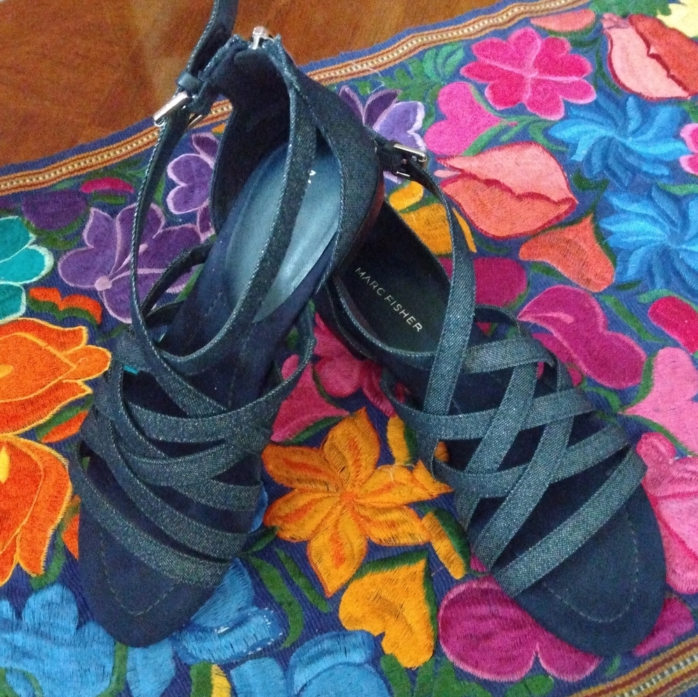 👠$25 SALE! Mark Fisher Strapped Sandals